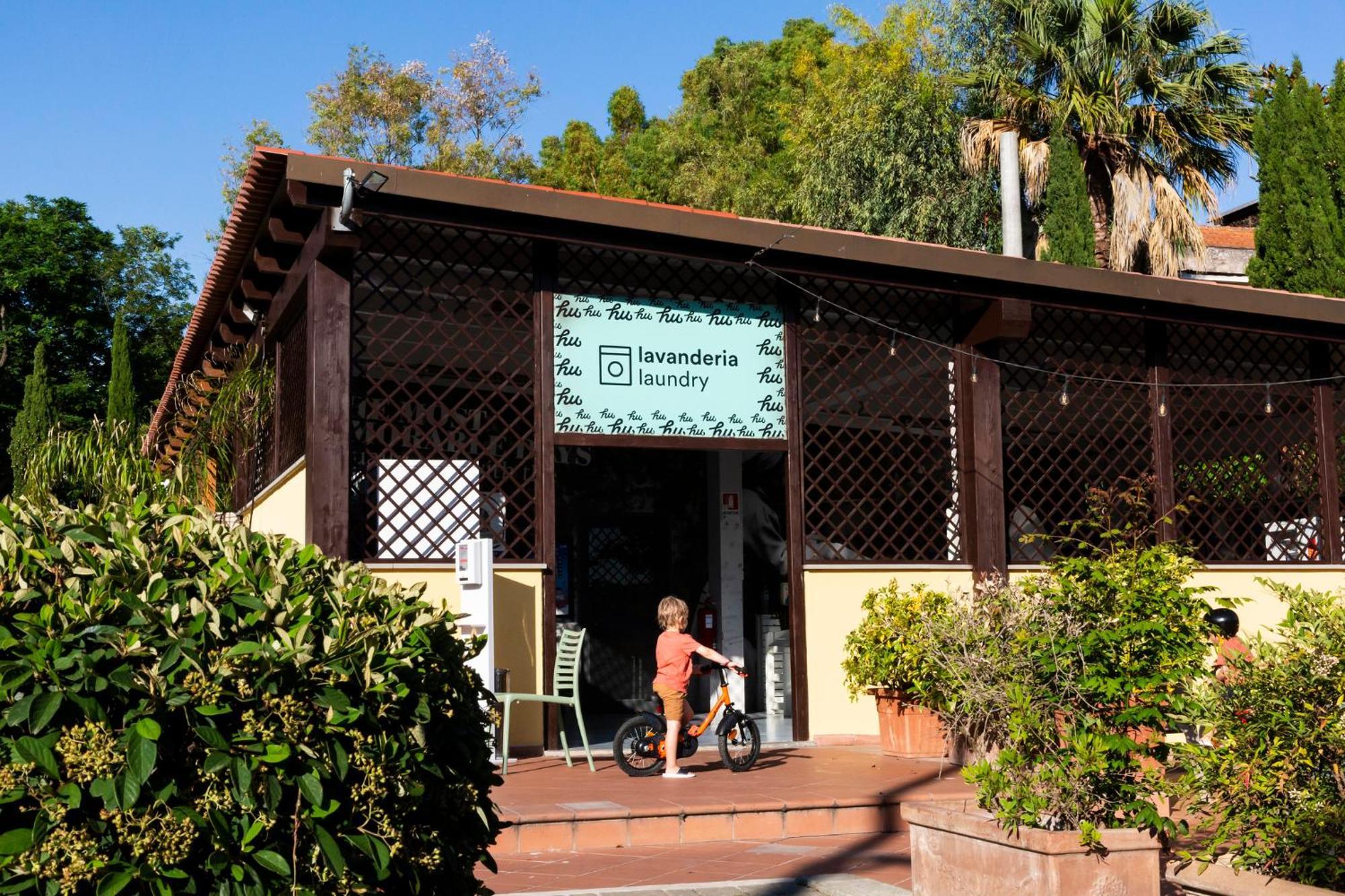 Hu Roma Camping In Town Exterior foto