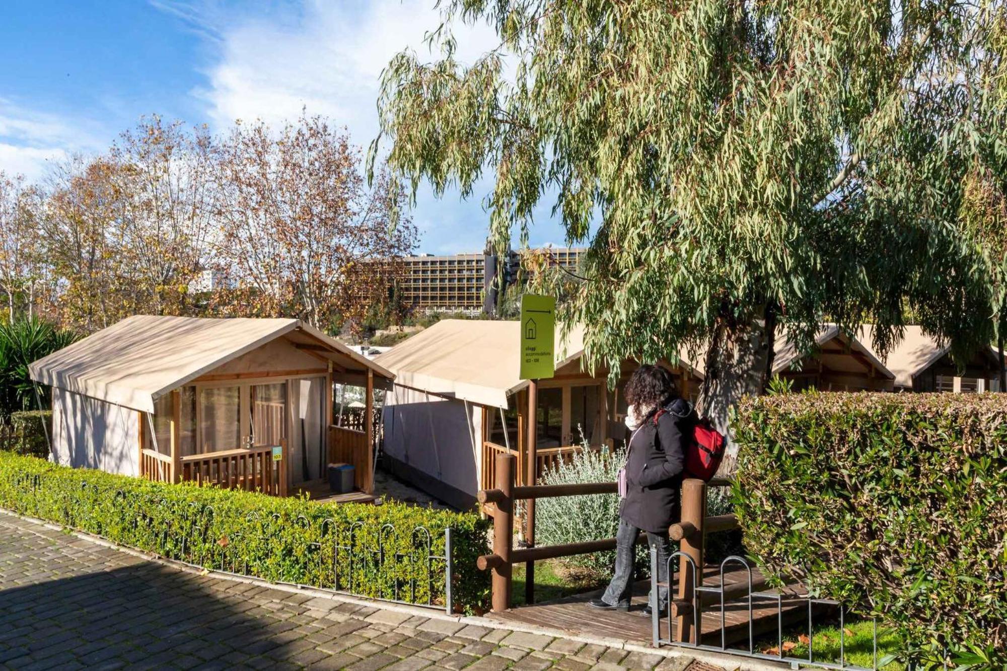 Hu Roma Camping In Town Exterior foto